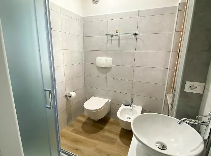 The Shell 招待所 3*